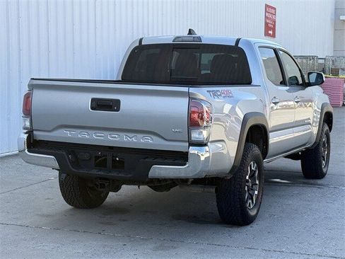 Used 2022 Toyota Tacoma TRD Off-Road image 4