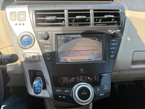 Used 2012 Toyota Prius V Five FWD image 14