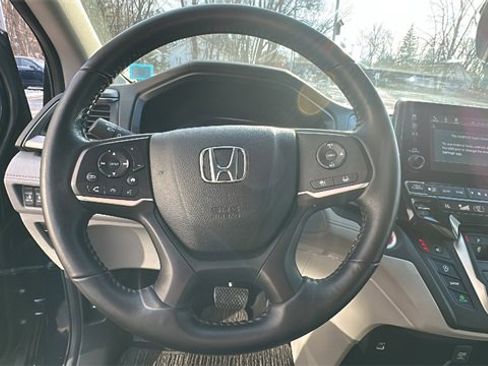Used 2023 Honda Odyssey EX-L image 17