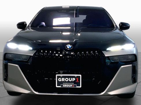 Used 2023 BMW 760i xDrive AWD/4WD image 5