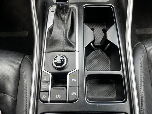 Used 2024 Kia Sorento S image 19