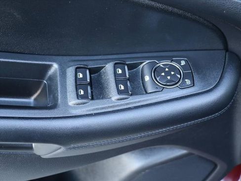 Used 2022 Ford Edge SEL w/ Convenience Package image 18