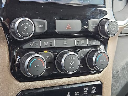 Used 2022 RAM 1500 Laramie RWD image 17