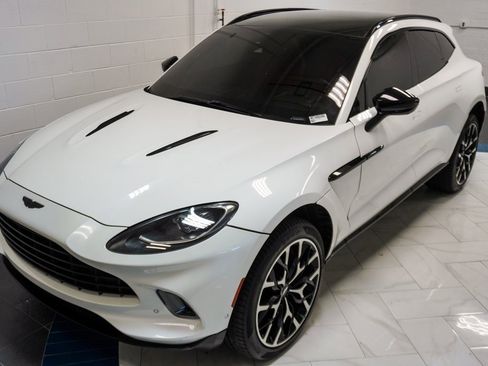 Used 2021 Aston Martin DBX Base image 16