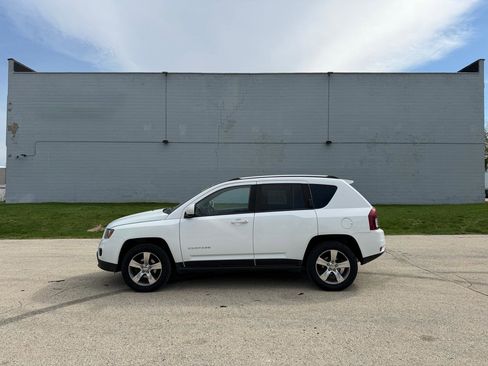 Used 2016 Jeep Compass High Altitude image 4