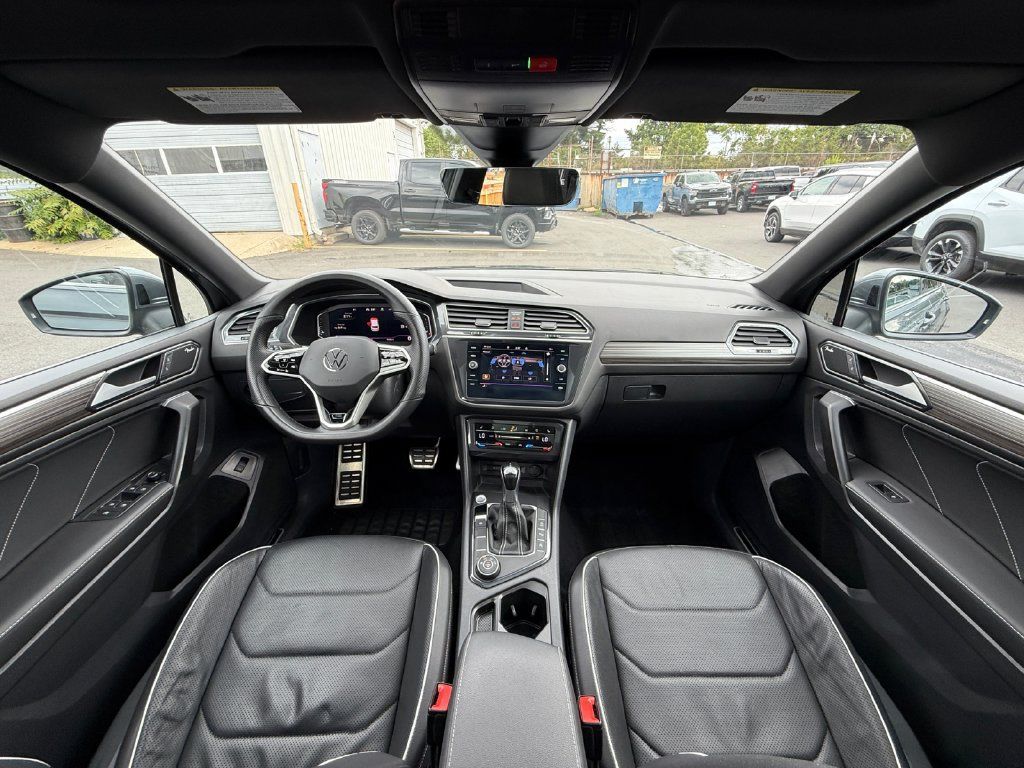 Used 2022 Volkswagen Tiguan SEL R-Line AWD/4WD image 23