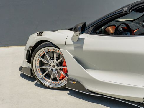 Used 2022 McLaren 765LT RWD image 56