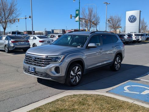 Used 2024 Volkswagen Atlas SE AWD/4WD image 10