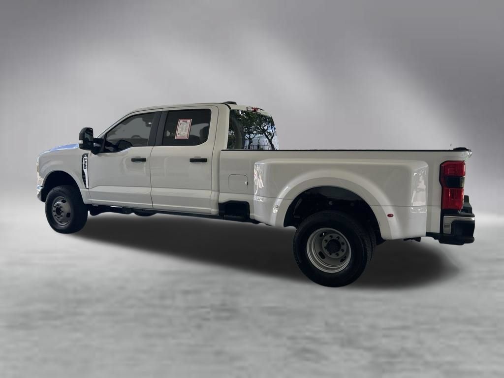 Used 2025 Ford F350 XL w/ 360-Degree Camera Package AWD/4WD image 4