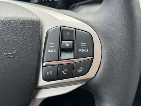 New 2026 Ford Explorer Active AWD/4WD image 19