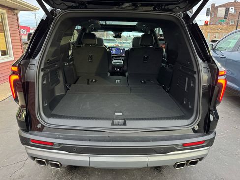 Used 2025 Chevrolet Traverse Z71 w/ Enhanced Driving Package image 33