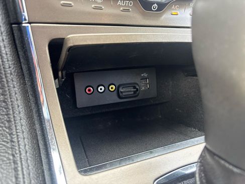 Used 2013 Lincoln MKX AWD image 25