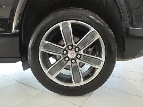 Used 2019 GMC Acadia Denali w/ Technology Package AWD/4WD image 11