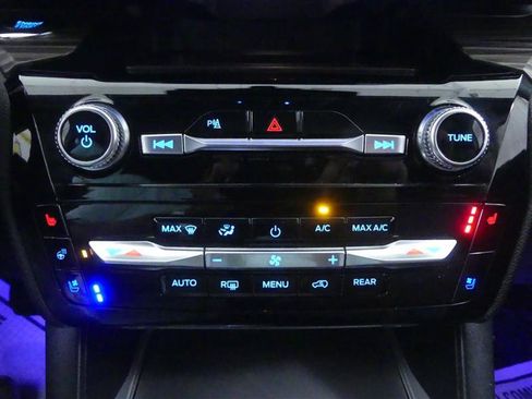 Used 2023 Ford Explorer Limited RWD image 15