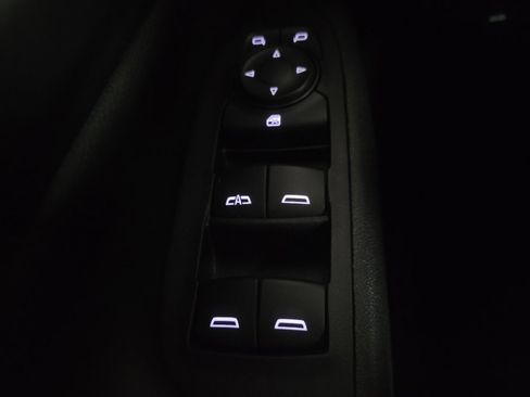 Used 2021 Chevrolet Equinox LT image 27