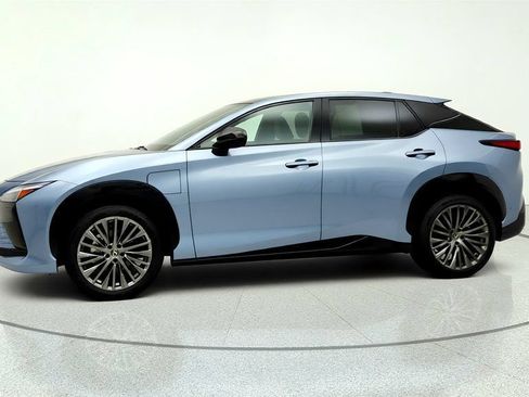 Used 2023 Lexus RZ 450e Premium w/ Accessory Package (2T) AWD/4WD image 8