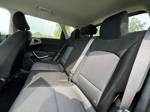 Used 2024 Kia Soul S FWD image 25