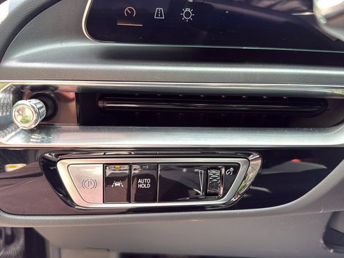 Certified 2024 Cadillac Lyriq Tech AWD/4WD image 27