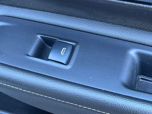 Used 2024 GMC Terrain SLE image 21