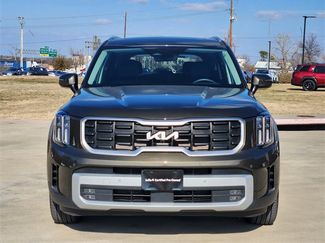 Used 2025 Kia Telluride SX video 2