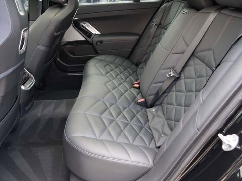 Certified 2023 BMW 740i w/ Parking Assistance Package RWD image 21