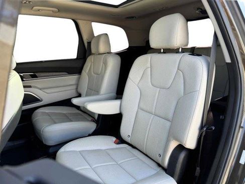 Used 2022 Kia Telluride SX FWD image 49