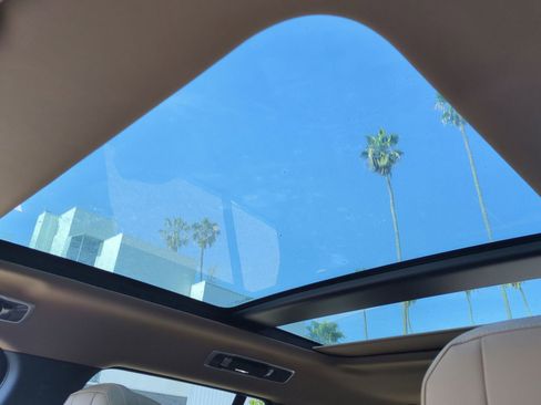 New 2026 Land Rover Range Rover SE image 24