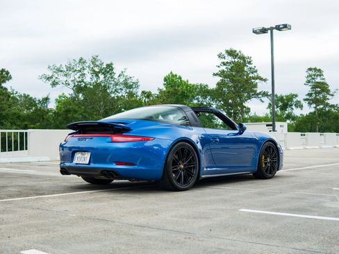 Used 2015 Porsche 911 Targa 4S w/ Sport Chrono Package AWD/4WD image 21