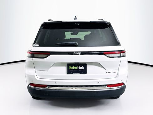 Used 2023 Jeep Grand Cherokee Limited w/ Luxury Tech Group II RWD image 7