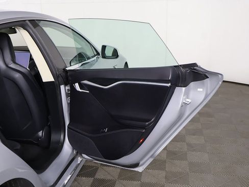 Used 2016 Tesla Model S 75D image 21