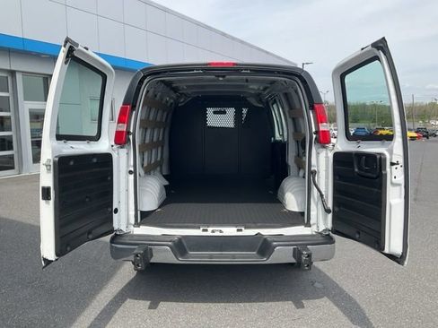 Used 2024 Chevrolet Express 2500 w/ Driver Convenience Package RWD image 18
