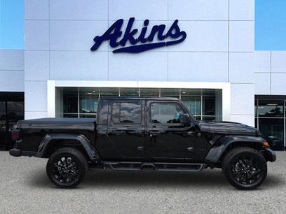 Used 2025 Jeep Gladiator Sport