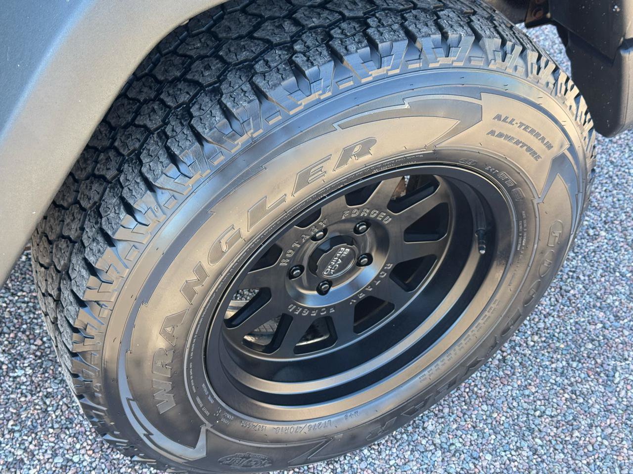 Used 2012 Jeep Wrangler Sport w/ Connectivity Group AWD/4WD image 9
