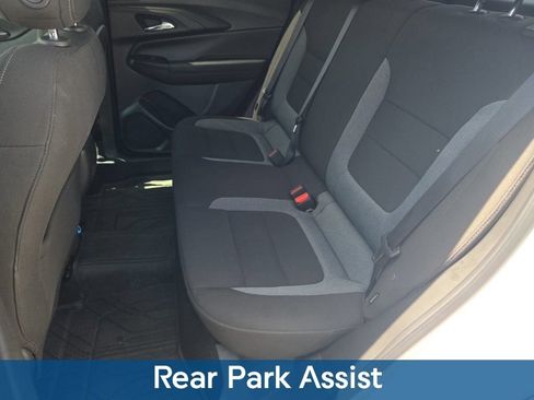 Used 2023 Chevrolet TrailBlazer LT w/ Convenience Package AWD/4WD image 12