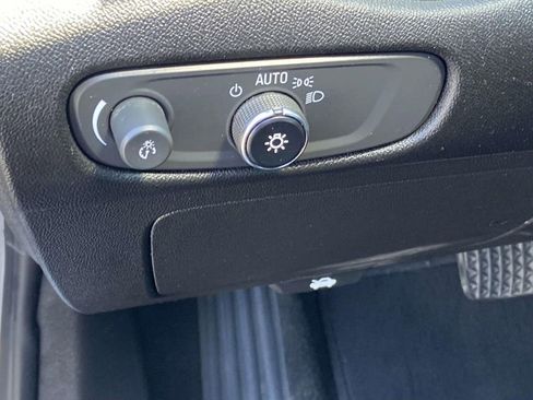 Used 2025 Chevrolet Malibu LT image 19