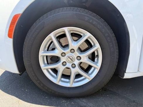 Used 2022 Chrysler Voyager LX FWD image 9