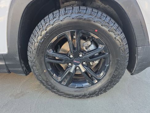 Used 2022 GMC Terrain AT4 w/ Infotainment Package II image 34