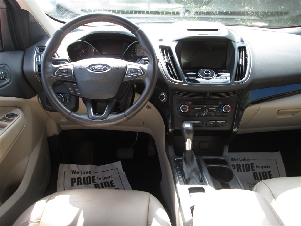 Used 2017 Ford Escape Titanium AWD/4WD image 9