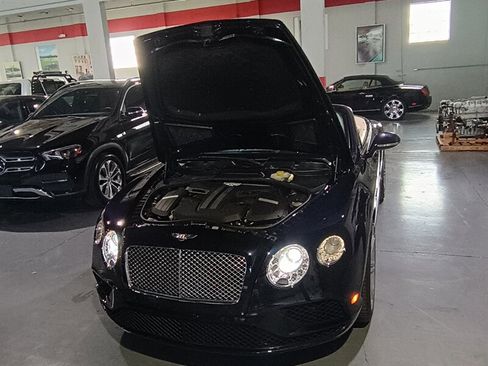 Used 2017 Bentley Continental GT AWD/4WD image 33