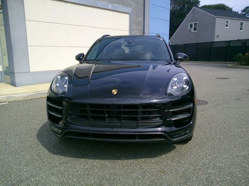Used 2018 Porsche Macan Turbo image 15