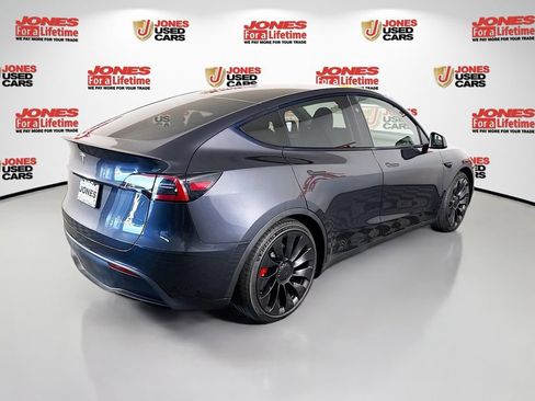 Used 2024 Tesla Model Y Performance AWD/4WD image 16