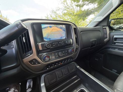 Used 2017 GMC Sierra 1500 Denali w/ Denali Ultimate Package AWD/4WD image 11