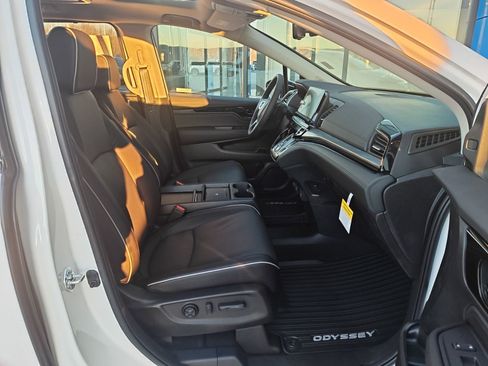 New 2026 Honda Odyssey Elite image 13