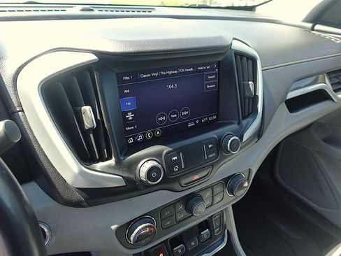 Used 2021 GMC Terrain SLE w/ Driver Convenience Package AWD/4WD image 18