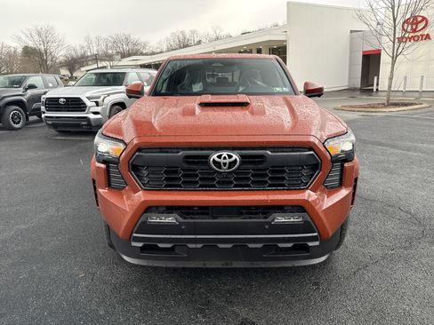 New 2025 Toyota Tacoma TRD Sport image 2
