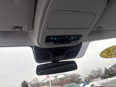 Used 2025 Ford Expedition Active image 30