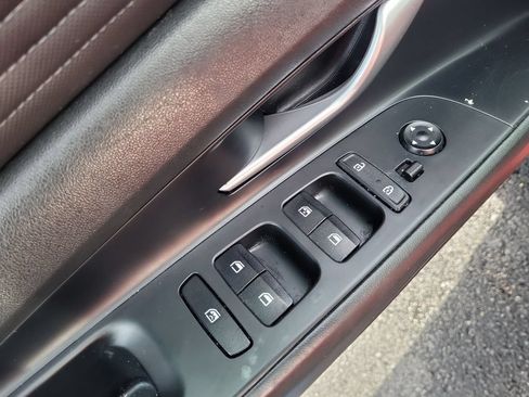 Used 2021 Hyundai Elantra Limited FWD image 22