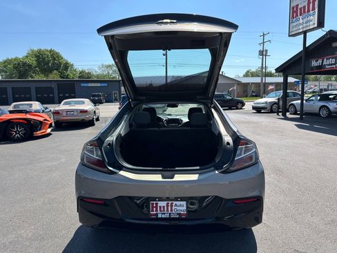 Used 2017 Chevrolet Volt LT FWD image 12