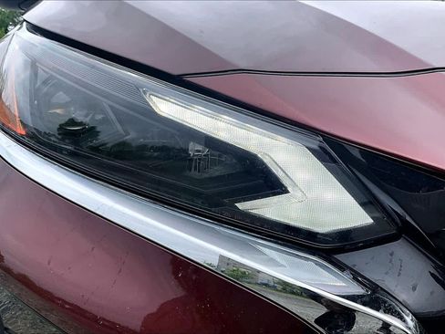 Used 2024 Nissan Altima 2.5 SV FWD image 28