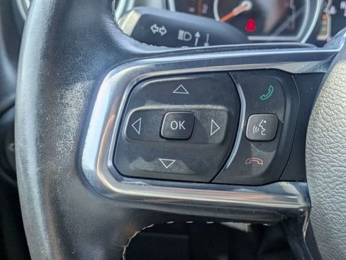 Used 2022 Jeep Wrangler Unlimited Sahara w/ LED Lighting Group AWD/4WD image 26